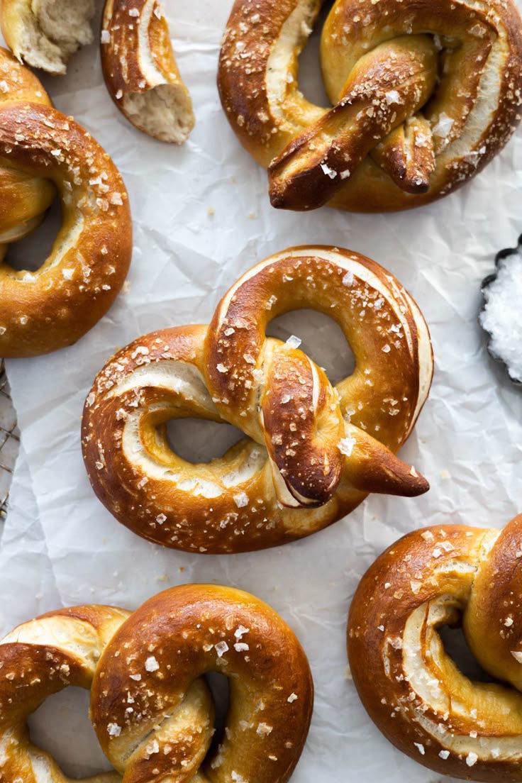 Sourdough Pretzels With Chocolate Sauce